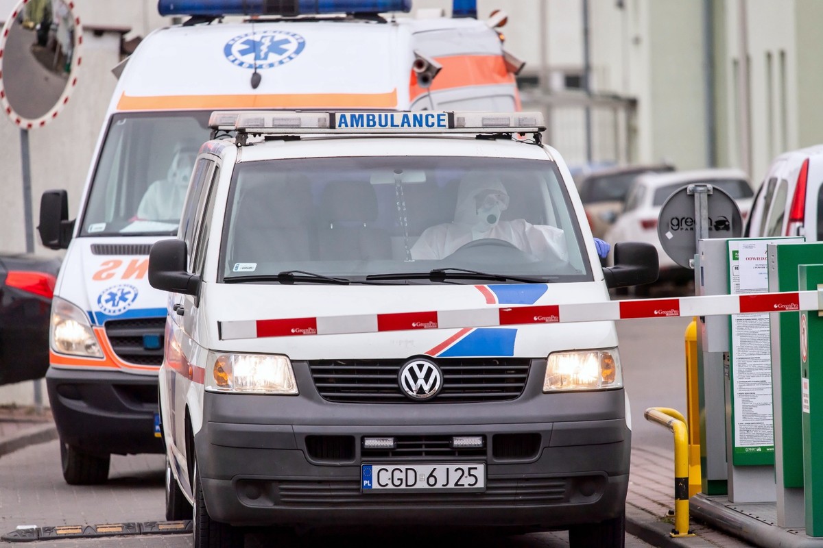 Jest mnóstwo przykładów, kiedy sanepid dawał sprzeczne wytyczne – czy np. osoba, która mieszka z kimś na kwarantannie, powinna też być nią objęta czy nie.