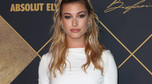 Hailey Baldwin kusi kreacją na salonach. Wraz z nią jej kuzynka. Która wygląda lepiej?