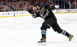 Liga NHL. Kolejne dwie bramki Owieczkina, hołd dla Hamlina