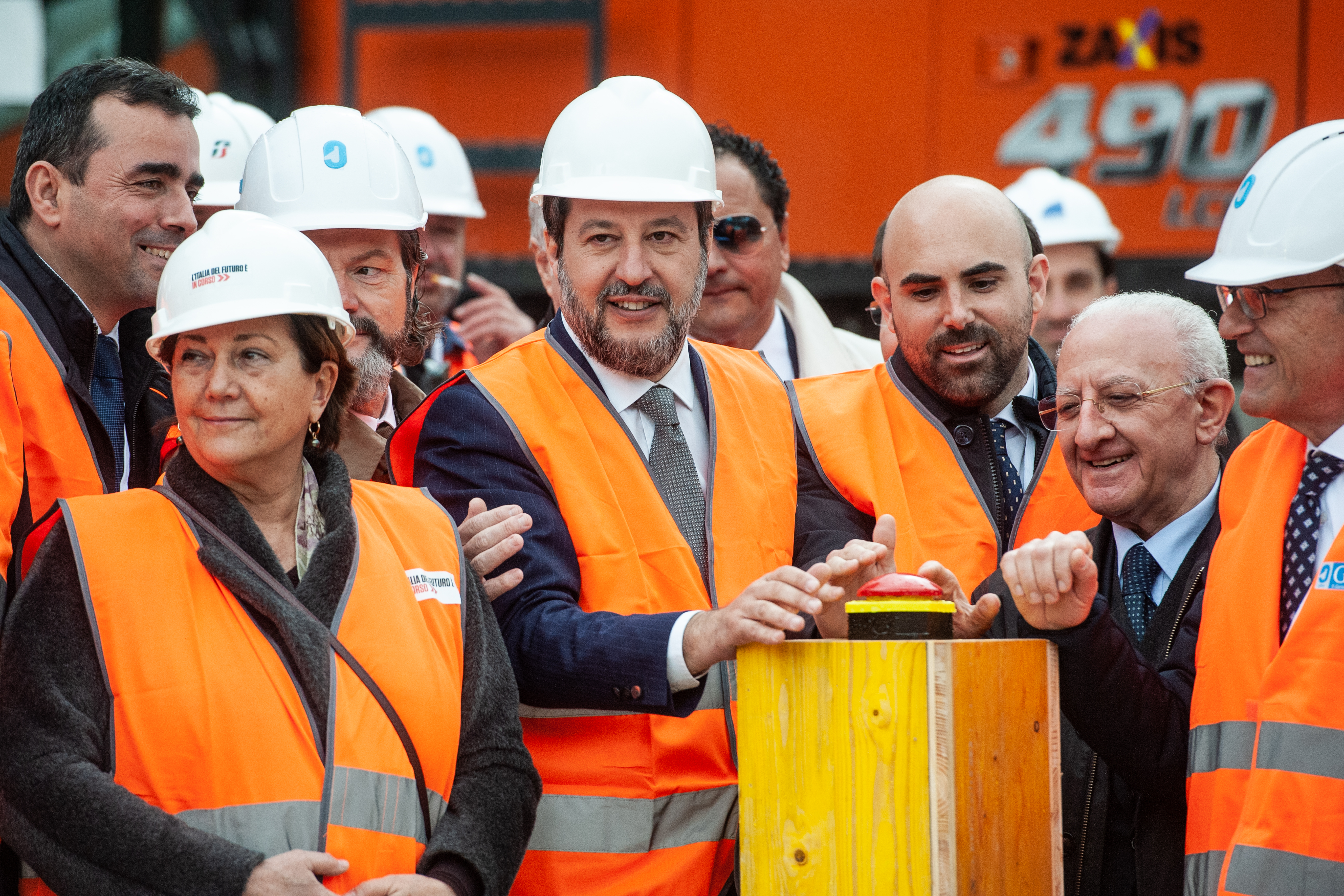 Salvini: 1.200 cantieri ferroviari record storico in Italia