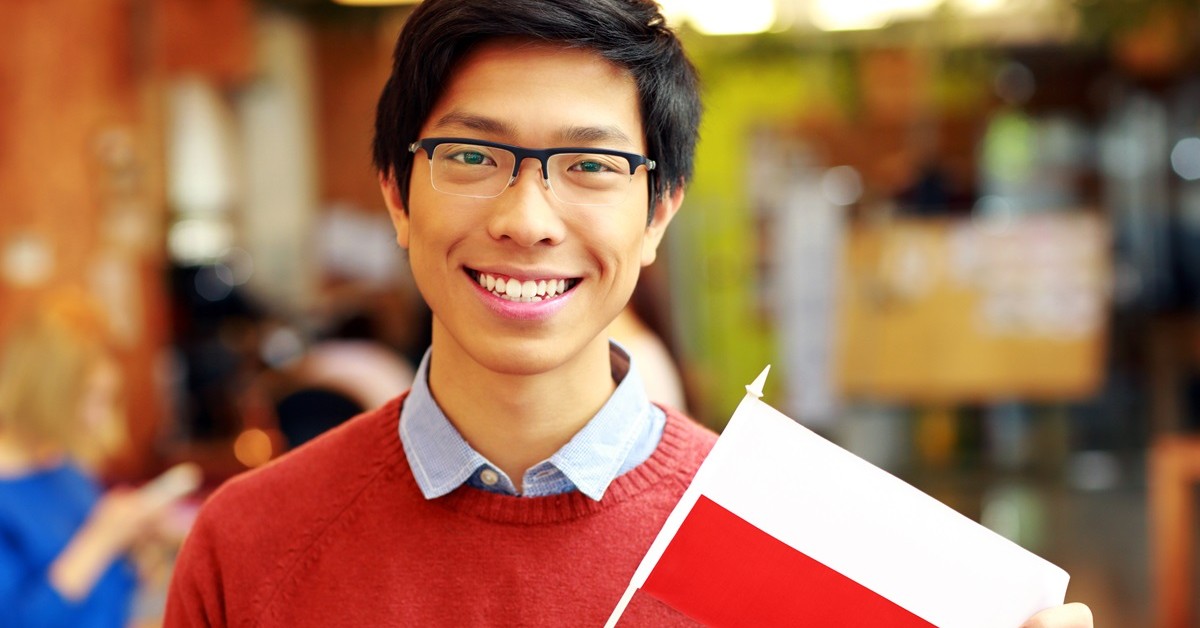 Coraz więcej pracowników z Azji i Ameryki Łacińskiej w Polsce. Zastępują Ukraińców i zmieniają rynek pracy