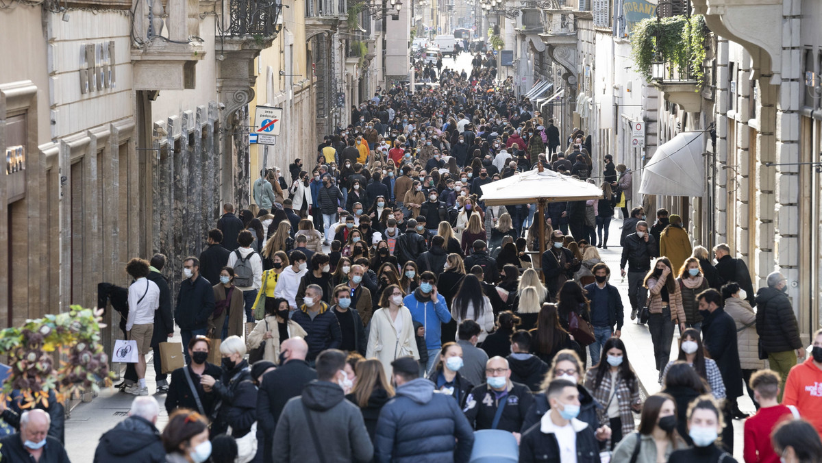 We Włoszech tłumy na ulicach w pierwszy weekend złagodzonych restrykcji