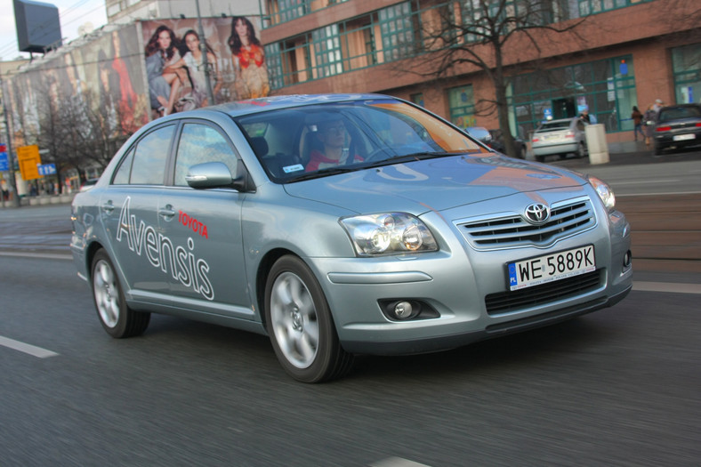 Toyota Avensis II