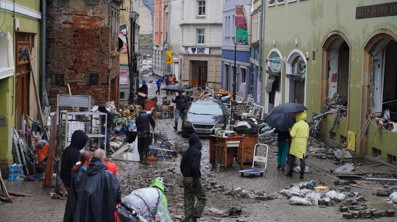 Kłodzko po przejściu fali powodziowej. Odpowiedzialny był za nią niż genueński