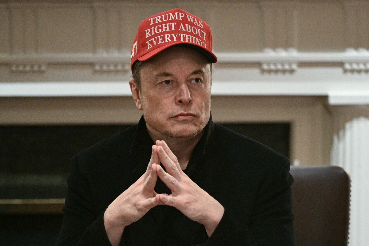 Elon Musk robi krok w tył. Musi poświęcić Donalda Trumpa dla Tesli