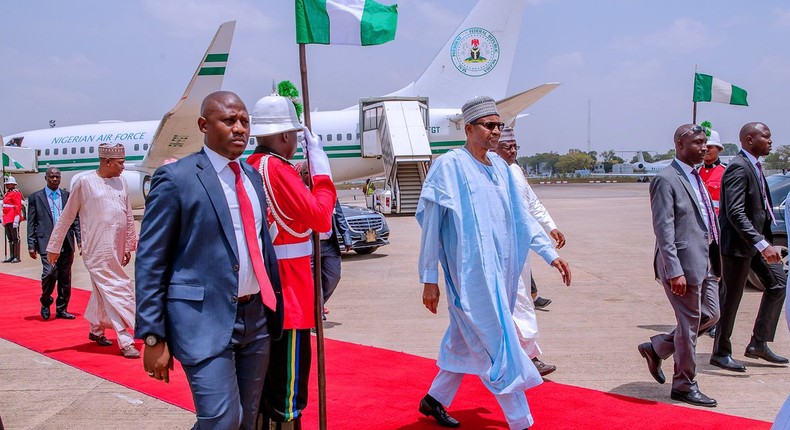 President Muhammadu Buhari arriving Abuja from Katsina after participating in the Governorship and state Assembly elections on Saturday March 9, 2018 [Twitter/@BashirAhmaad]