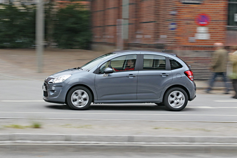 Lancia Ypsilon kontra Mini One Clubman i Citroen C3: czyli, wielkie wejście  w małym formacie