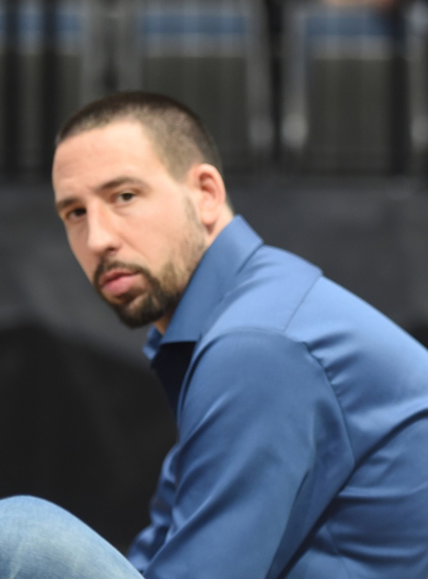 Vuk Radivojević naneo teške telesne povrede supruzi