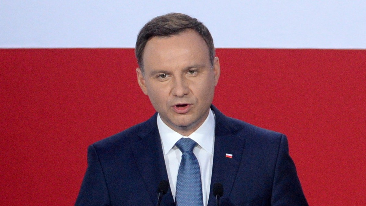 Andrzej Duda wygrał II turę wyborów prezydenckich w woj. łódzkim. Na kandydata PiS zagłosowało 53,75 proc. wyborców, a na Bronisława Komorowskiego - 46,25 proc. Frekwencja wyborcza w województwie w drugiej turze wyniosła 56,98 proc.