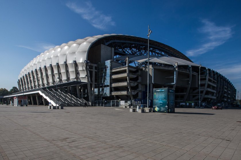 Usuną usterki na stadionie. Za 100 tys. zł