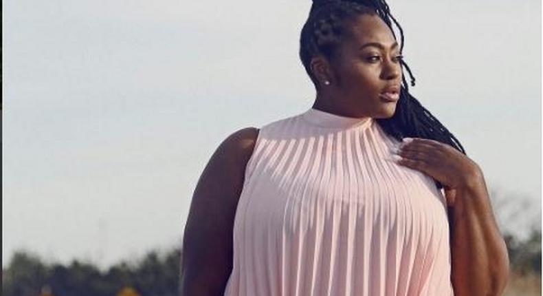 Jerza M is a plus size model and a fashion blogger.