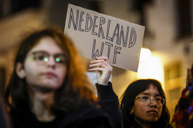 Protesty Antify w Holandii po wygranej Geerta Wildersa