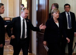 Putin o pakcie Ribbentrop-Mołotow: Polska padła ofiarą własnej polityki