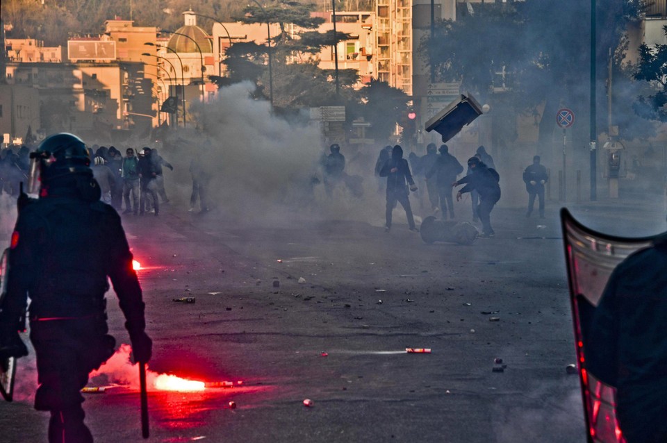 ITALY PROTEST ANTI FASCISM (Clashes during protest against Lega Nord leader Salvini speech in Naples)