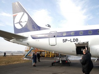 Grad: resort skarbu dopracowuje strategię prywatyzacji PLL LOT