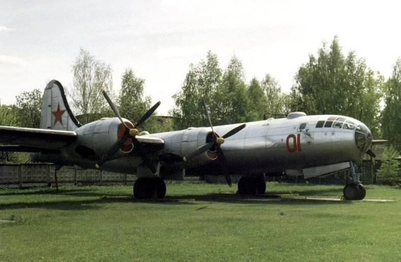 Tupolew Tu-4