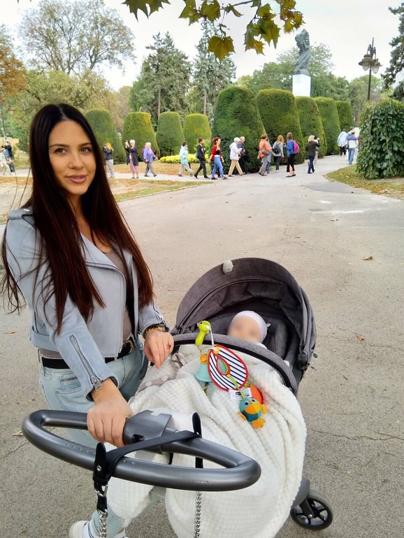Jovana je postala majka, supruga, zaposlena žena i uzoran građanin, ali za mnoge ona je samo 
