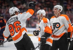 NHL. Flyers rozbili Devils. Siódmy hat-trick Atkinsona w karierze