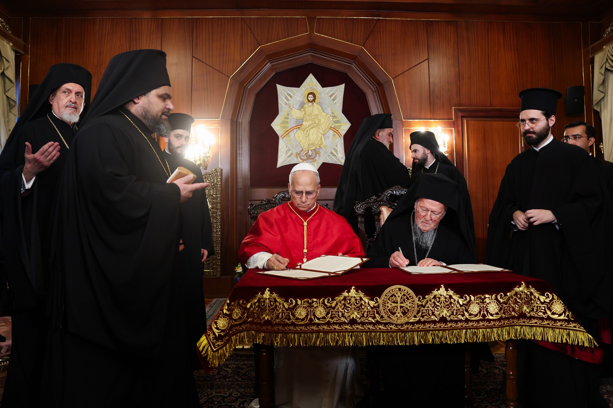 Pápež Lev XIV. a ekumenický patriarcha pravoslávnej cirkvi Bartolomej I. 