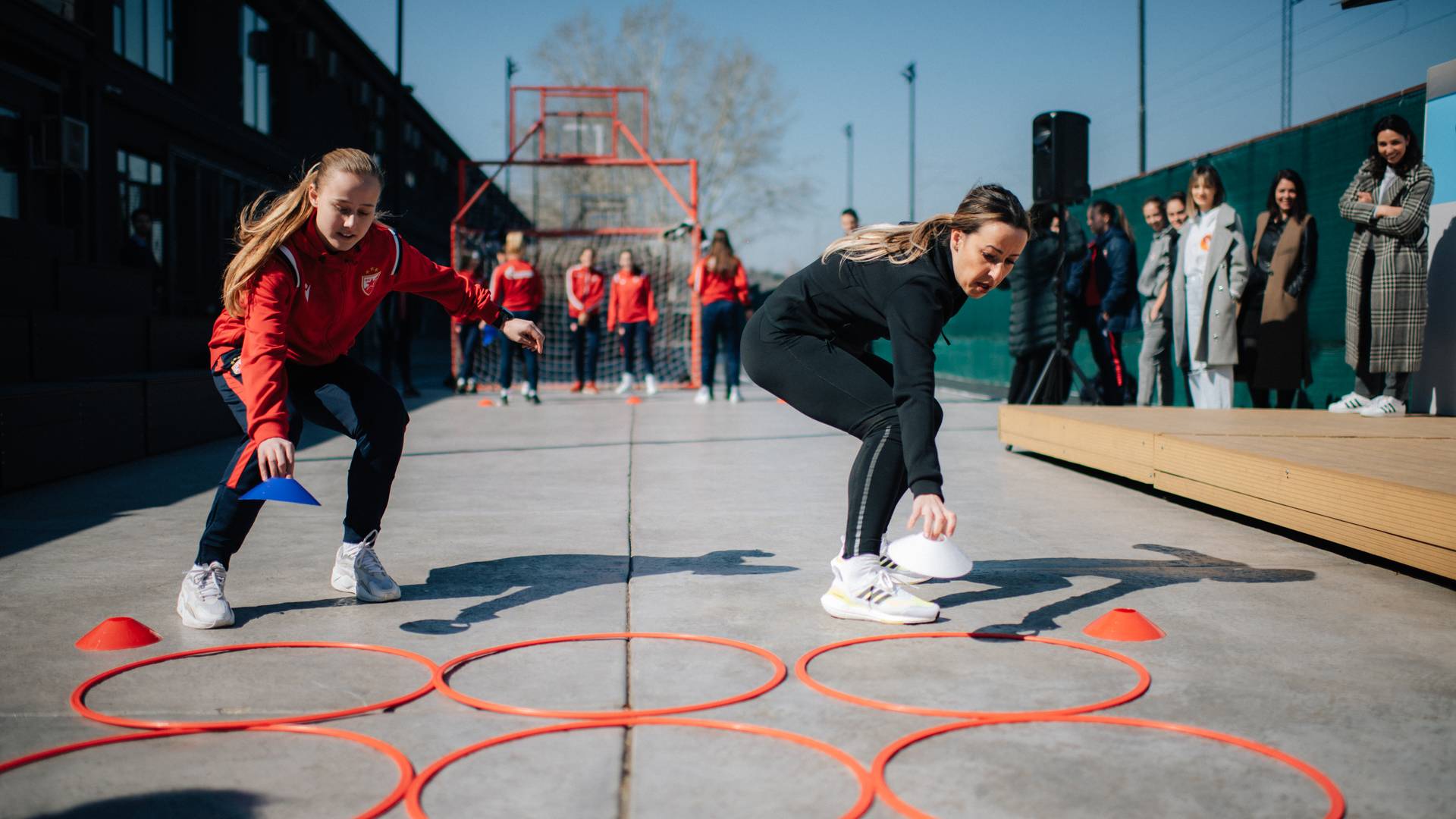 Adidas okupio mlade fudbalerke iz Beograda kako bi pružio podršku devojčicama u sportu