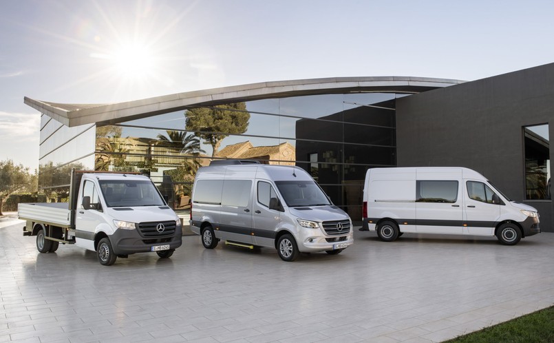 Mercedes twierdzi, że nowy Sprinter z rozstawem osi do 4325 mm (przy napędzie na tył) lub 3924 mm (przy napędzie na przednie koła) trafia w potrzeby właściwe każdego sektora i segmentu klientów