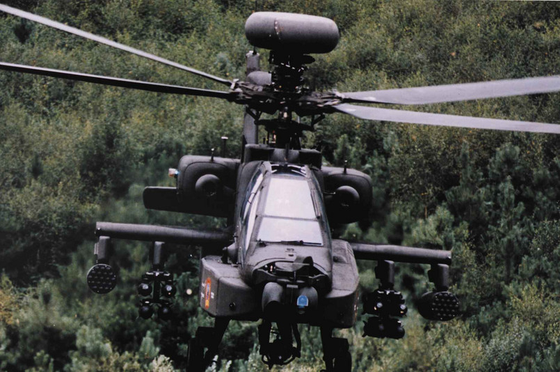 Amerykański helikopter bojowy Apache Longbow.