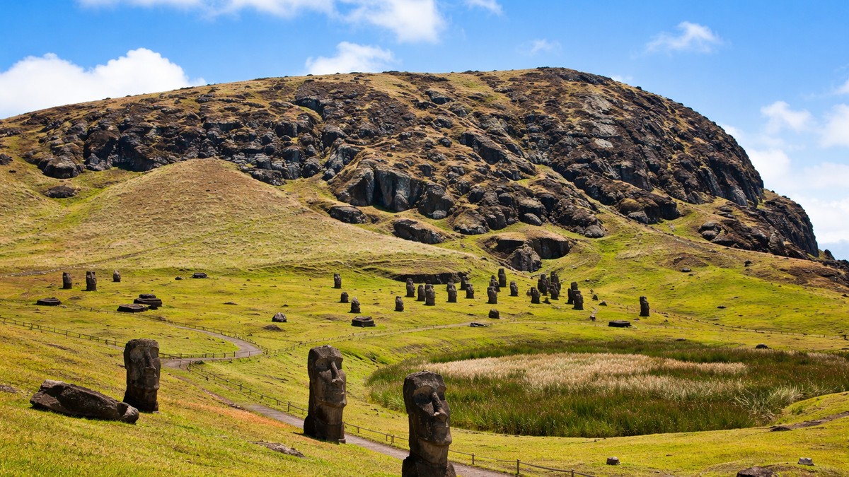 Moai statue panorama na Rapa Nui