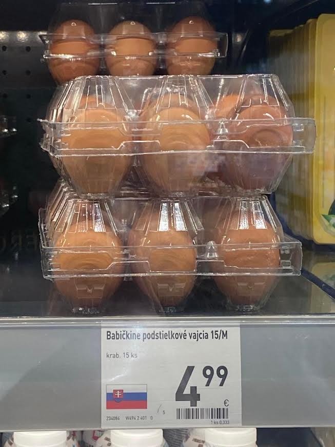 Mária poslala fotku ceny vajec.