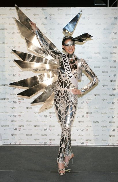 Miss Universe 2010 - uczestniczki w strojach narodowych