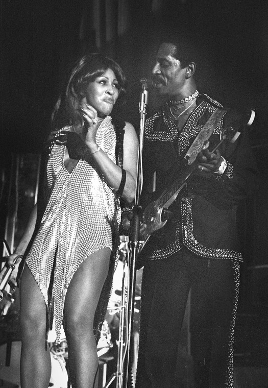 Tina i Ike Turnerowie podczas koncertu w Amsterdamie w 1971 r.