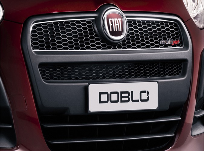 Jeden benzynowy - 1.4/95 KM. Trzy pozostałe to turbodiesel 1.3 z mocą 90 lub 105 KM i topowy motor 2.0/135 KM