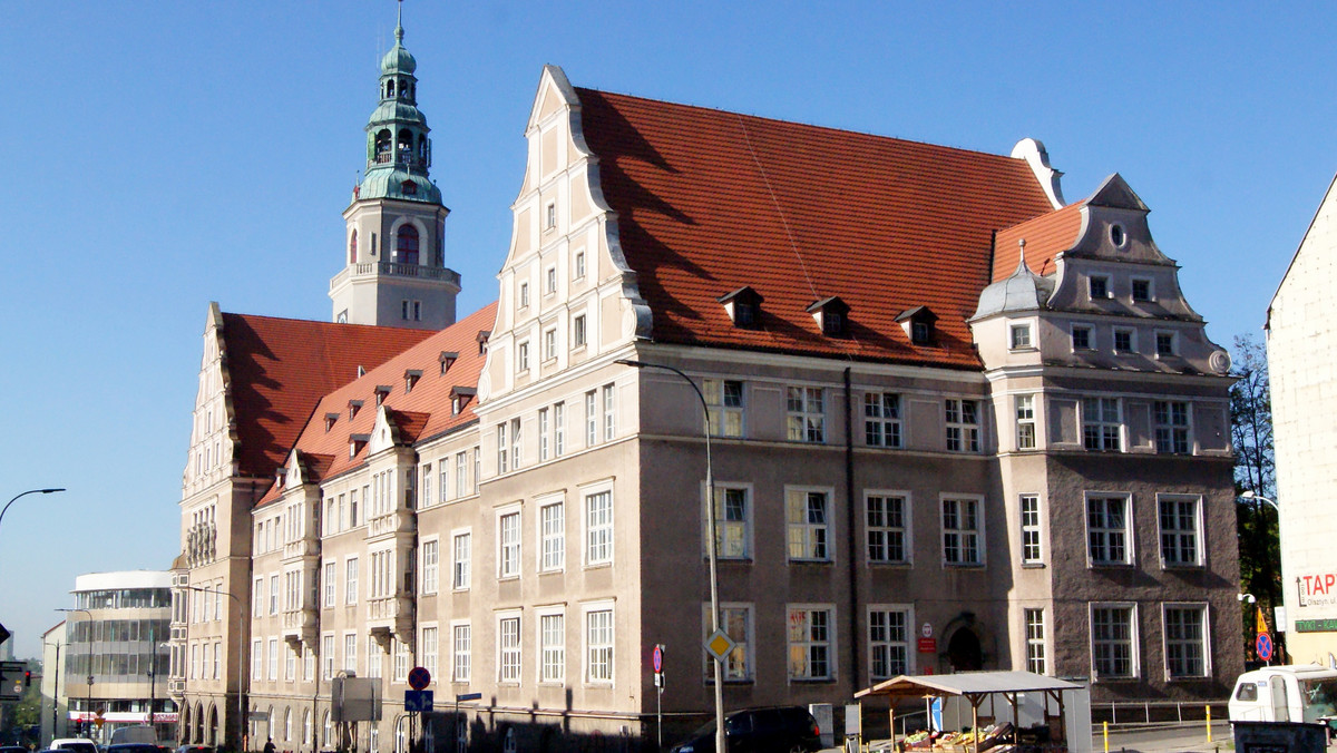 Pełnomocnicy Olsztyna przedstawili sądowi dane, z których wynikało, że firma FCC zbyt słabo angażowała się w budowę linii tramwajowych. W chwili wypowiedzenia jej umowy zaawansowanie prac oceniono na 3,4 proc. FCC odniesie się do tego na kolejnej rozprawie.