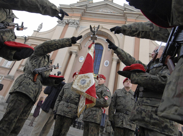 Zmasowany atak na polską armię