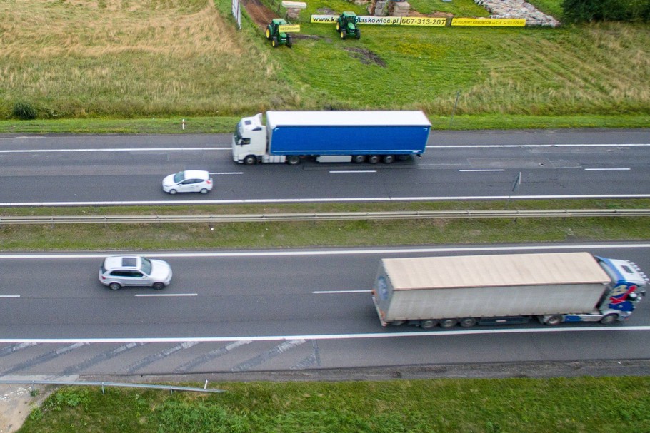 W Polsce brakuje 100 tys. zawodowych kierowców