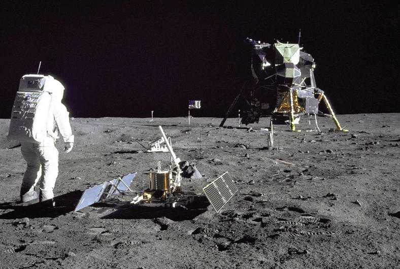 Misja Apollo 11 była ogromny sukcesem, ale w znacznej mierze - propagandowym