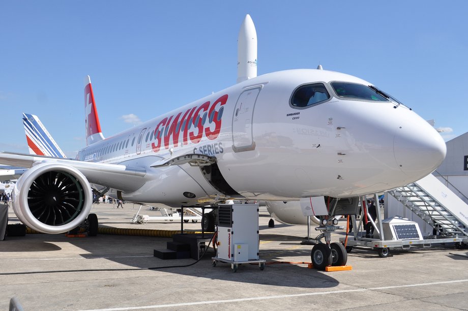 Bombardier CS100 w barwach Swiss