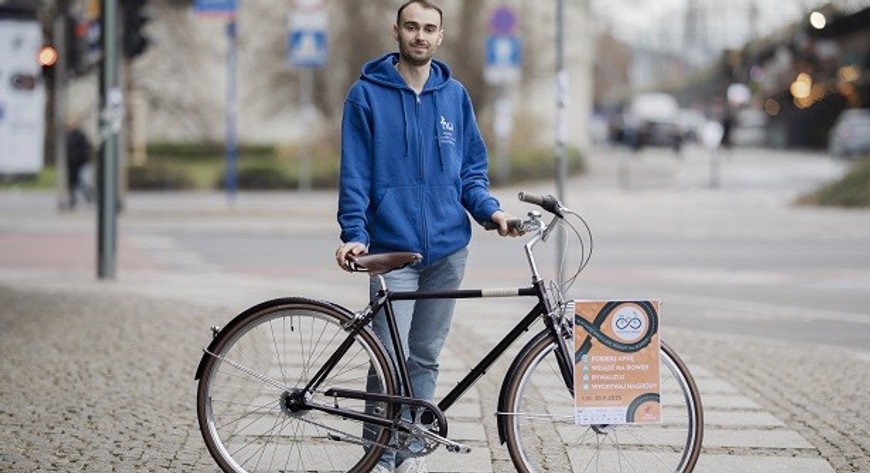 Takie stylowe rowery wygrali uczestnicy zabawy, którzy zajęli miejsce 7., 17. i 77.