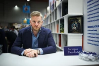 Oto pięć najlepszych polskich książek 2025 r. Nie brakuje zaskoczeń [RANKING]