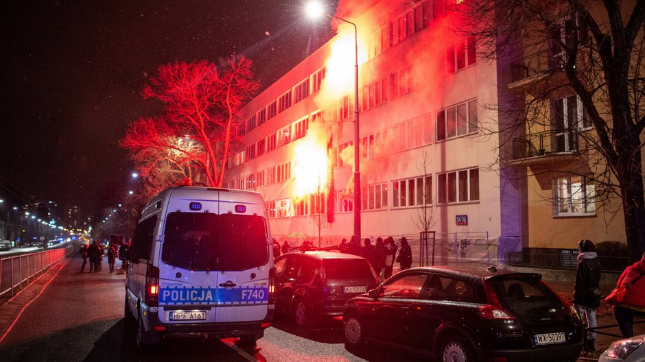 Spektakl "Manifesta" zorganizowany przez Kolektyw Aurora przy ul. Mickiewicza