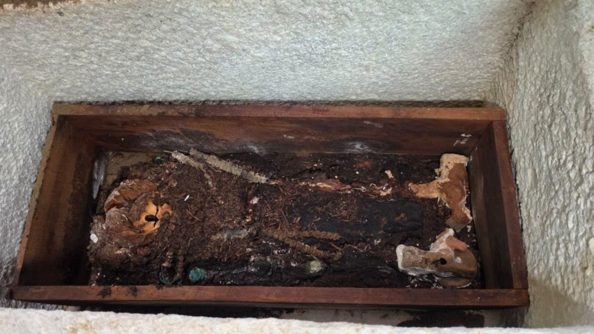 Un sarcofag intact, vechi de aproape 2.000 de ani, descoperit la Constanța. Ce au găsit arheologii în zona fostei cetăți Tomis