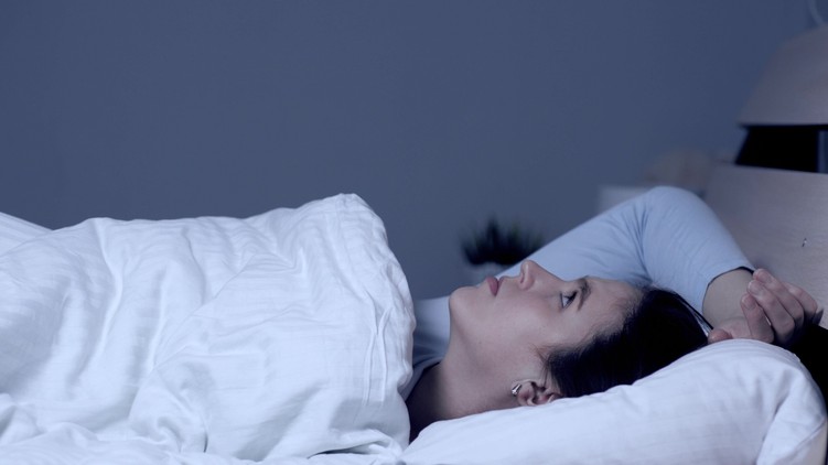 alvás elalvás este alvászavar hormonzavar melatonin