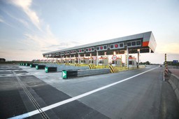 Mniejsze zatory przy bramkach na A4: Korki już tylko 200-metrowe