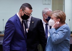 Merkel jak Bismarck. Wciela w życie to, o czym marzył kiedyś Żelazny Kanclerz [FELIETON]