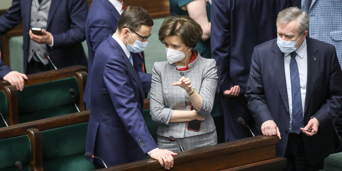 Premier Mateusz Morawiecki i minister rodziny, pracy i polityki społecznej Marlena Maląg.