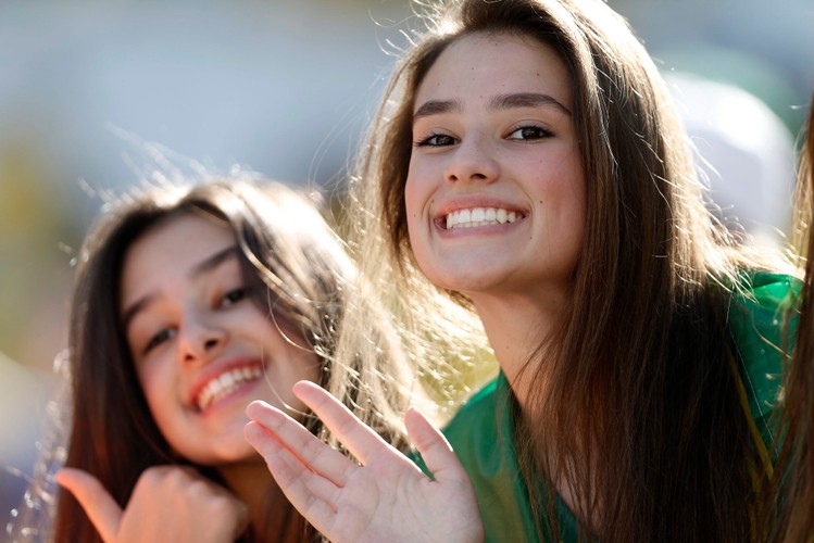 Piękne panie kochają piłkę nożna. Na mundialu ich nie brakuje