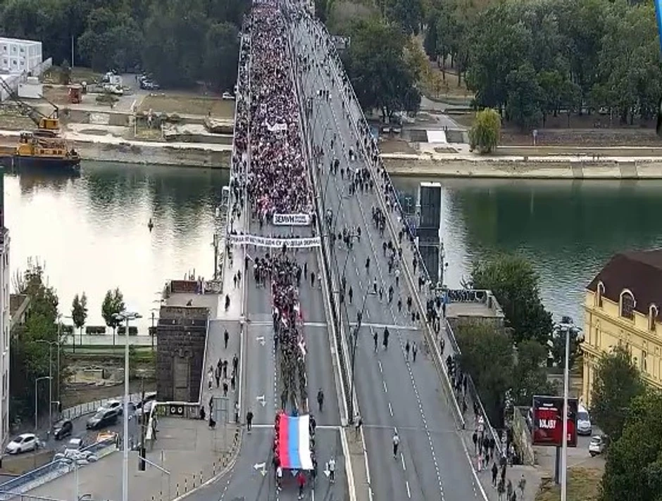 Brankov most oko 16.40