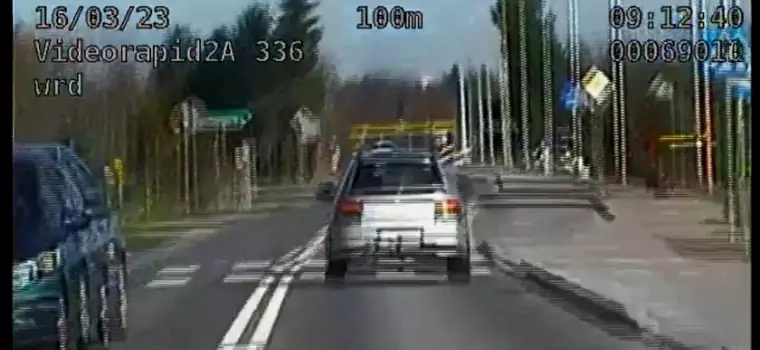 Jechał 163 km/h w terenie zabudowanym i nie słyszał, że policjanci chcą go zatrzymać