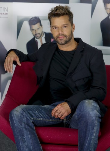 Ricky Martin wciąż w formie. Jak on to robi?