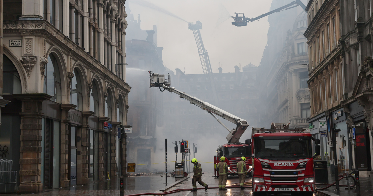 Glasgow Central partially reopens after vape shop fire leaves Victorian ...