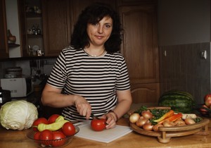 19094_zenakuhinja1-bliczena